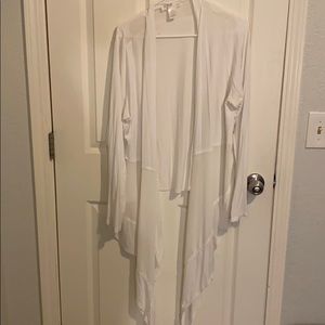 Flowing white long sleeve wrap/2xl